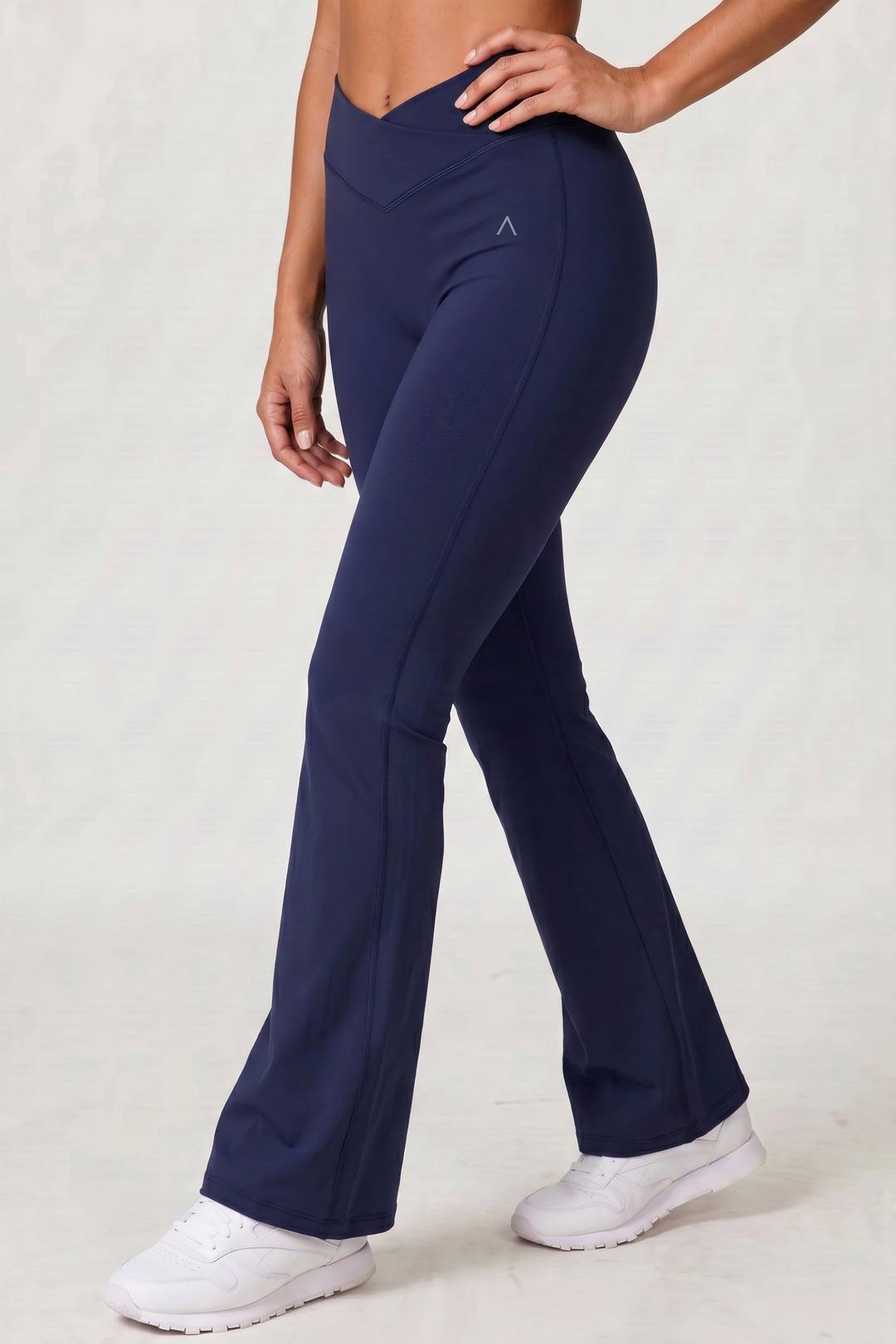 Dynamic Flare Leggings Navy
